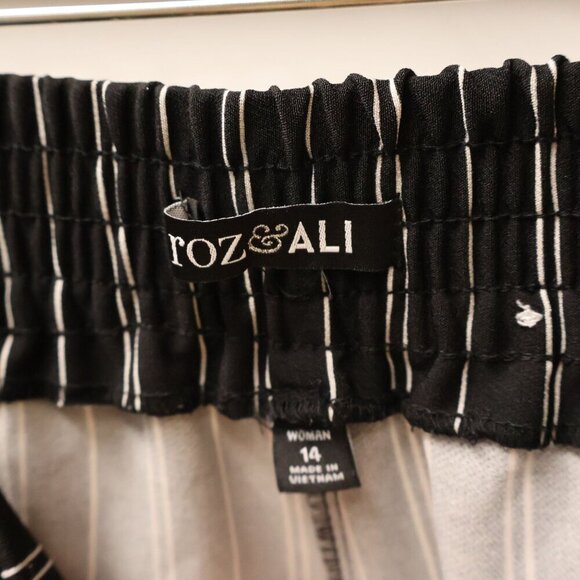 Black & White Striped Womens Pants With Floral Hem Detail By Roz & Ali Size 14 - Picture 11 of 11